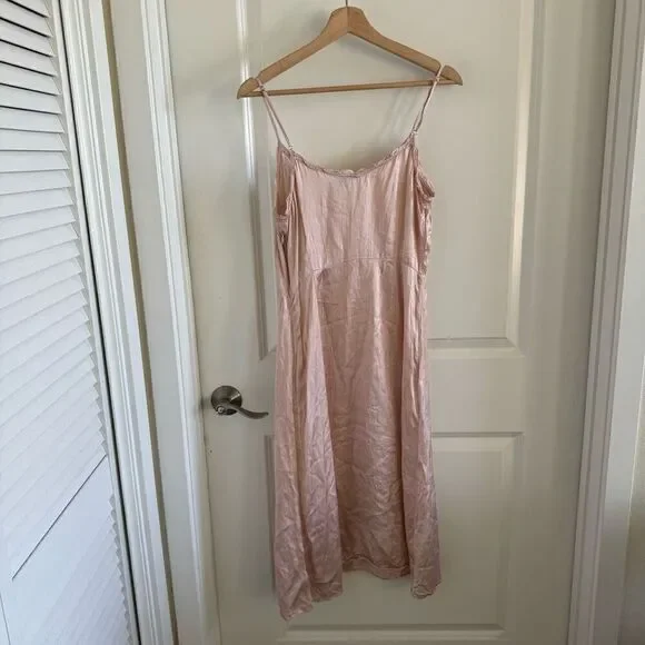 Aritzia Wilfred Millie Slip Dress Rose Quartz - Picture 4 of 10